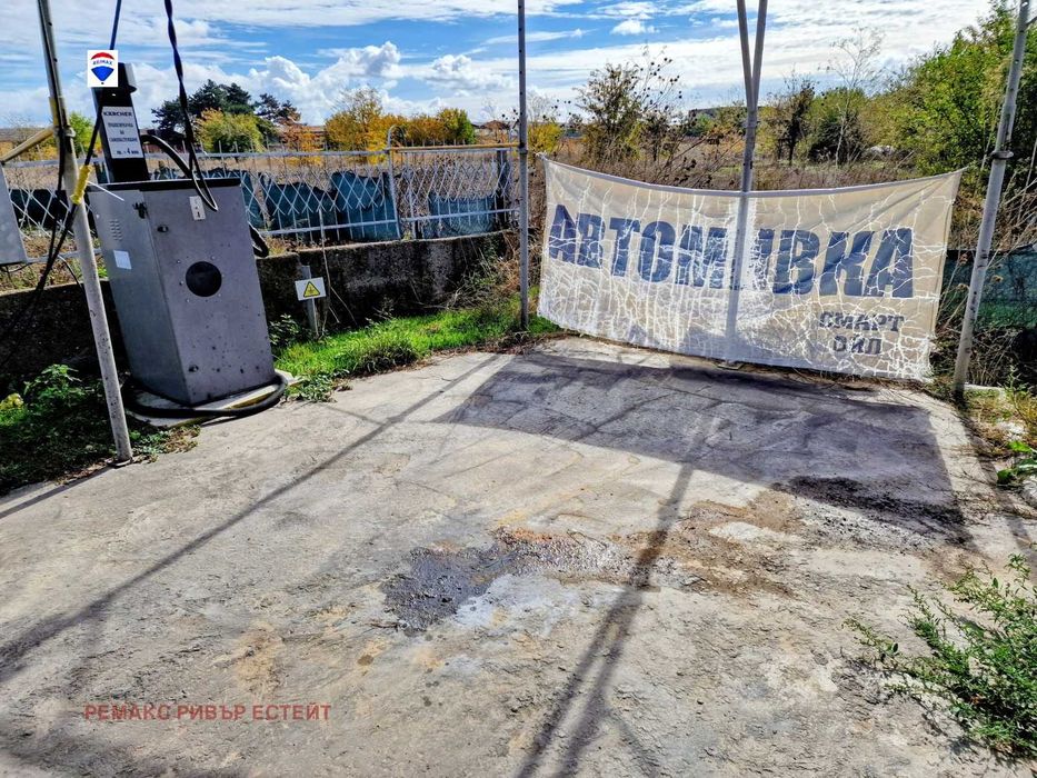 Бензиностанция за продажба в с. Бъзън, обл. Русе