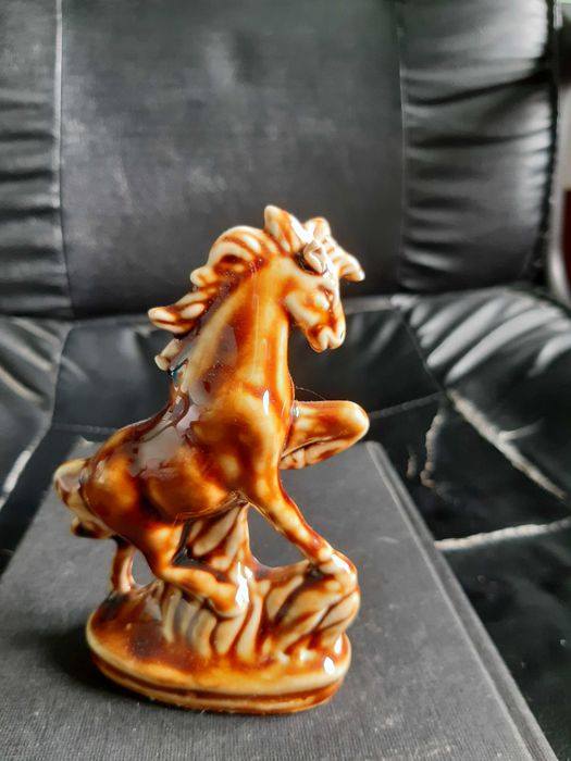 vand bibelou/statueta din portelan