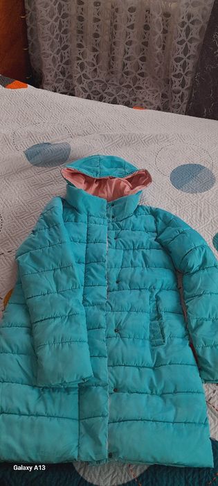 Продам куртку 3000