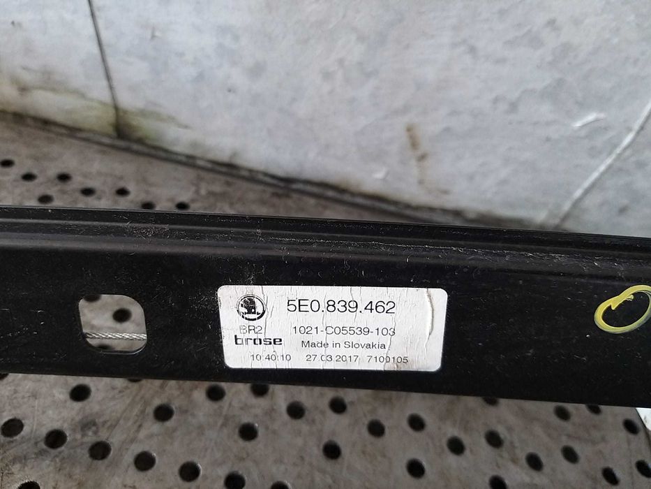 Macara geam electric dreapta spate skoda octavia 3 5e break 5e0839462