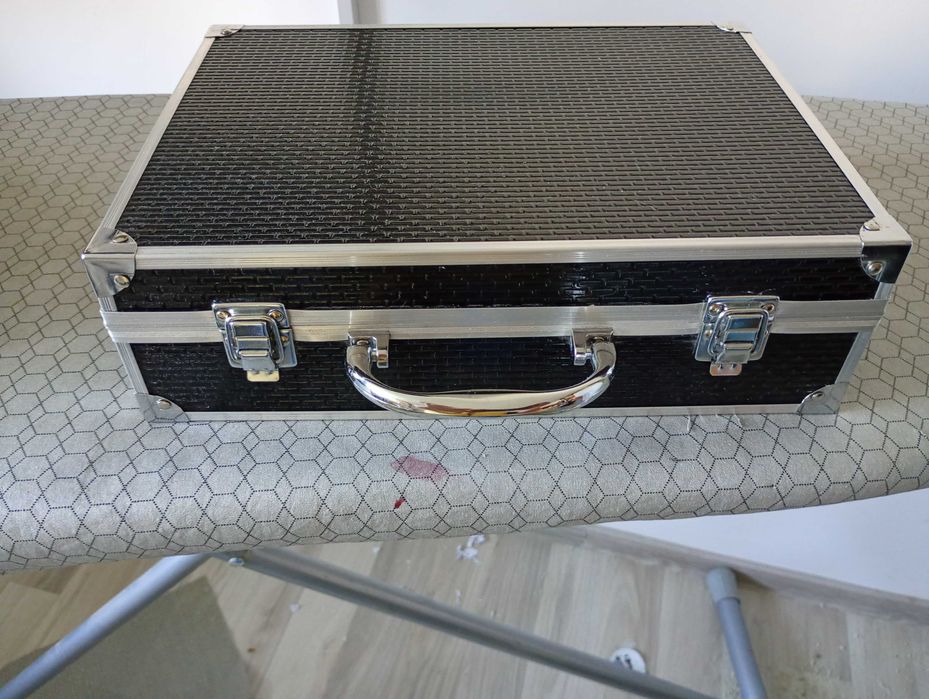 Kit restaurare faruri  polimer lichid  - in pret include  si 2 tuburi gratis super finisare