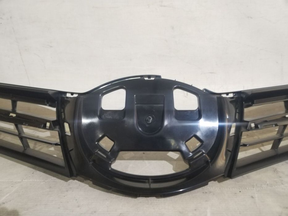 Grila radiator Toyota Auris, 2012, 2013, 2014, 2015.