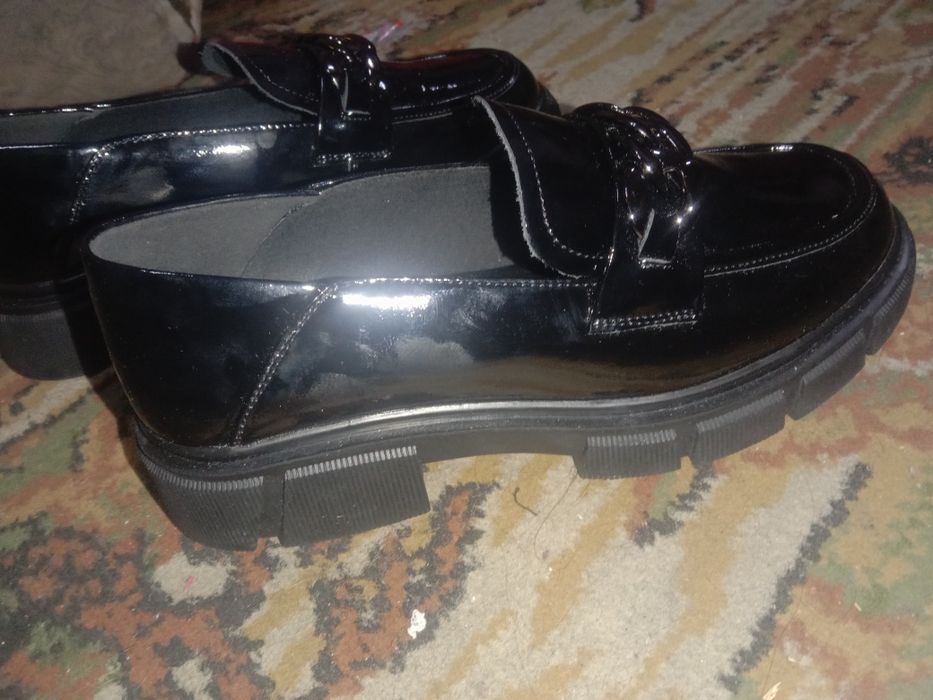 Туфли для школы,лоферы