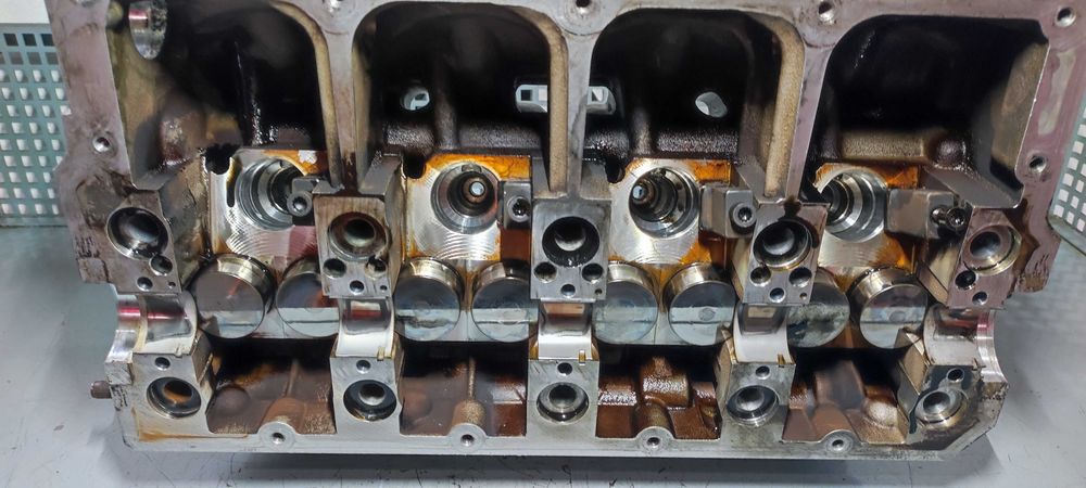Chiuloasa chiulasa volkswagen cod motor AVF cod 038103373R