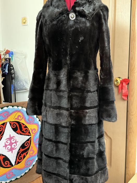 Продам норковую шубу