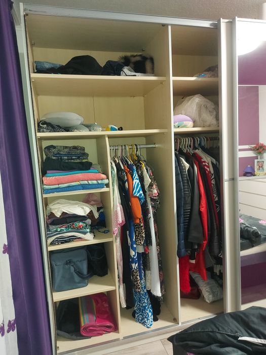 Dressing Premium / Şifonier Generos la Comandă (2.6m x 2.2m) – Design Modern Mov/Alb, Oglindă & Uși Glisante