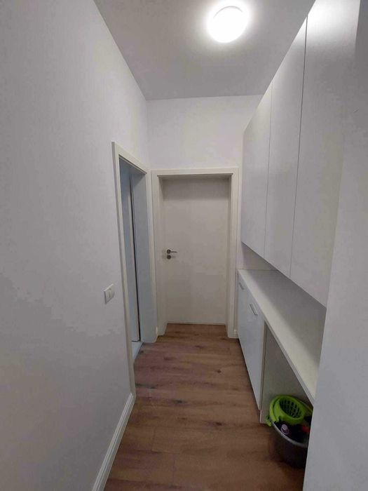 Inchiriez apartament