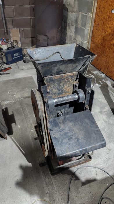 Продам дробилку для угля щековую