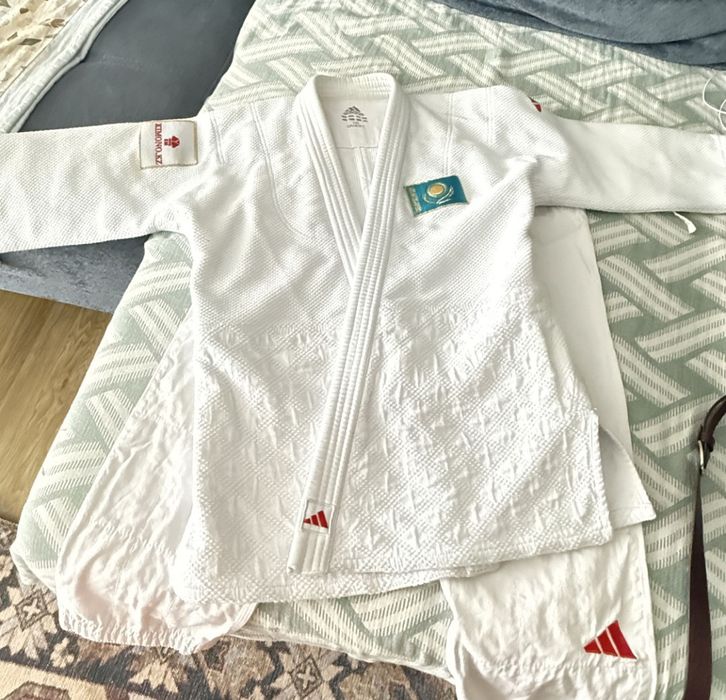 Продам кимоно !!