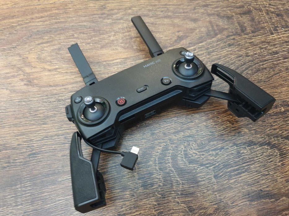 Дрон DJI Mavic Air, Model U11X, като нов, малко използван, 4K видео