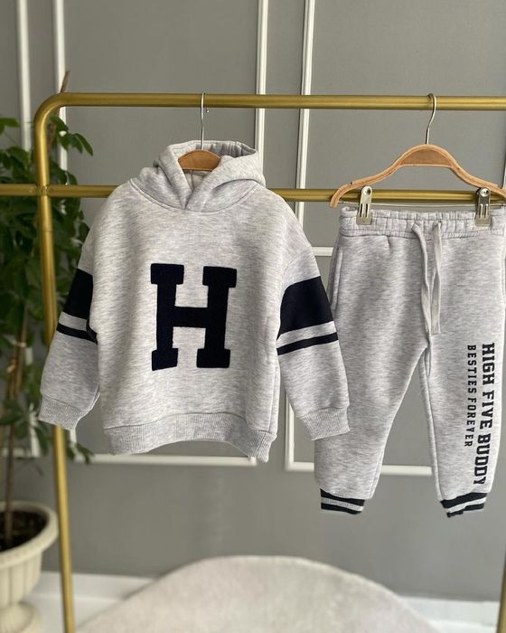 Tureskiy dvoyka dlya malchikov