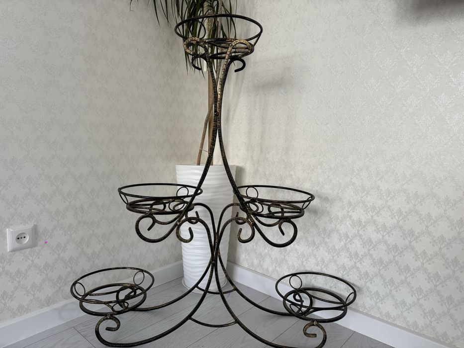 Подставка для цветов