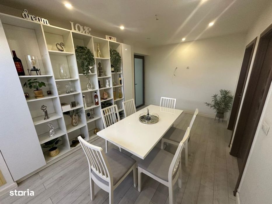 Apartament 3 camere decomandate, 141 mp utili, Rovine, zona Bacriz