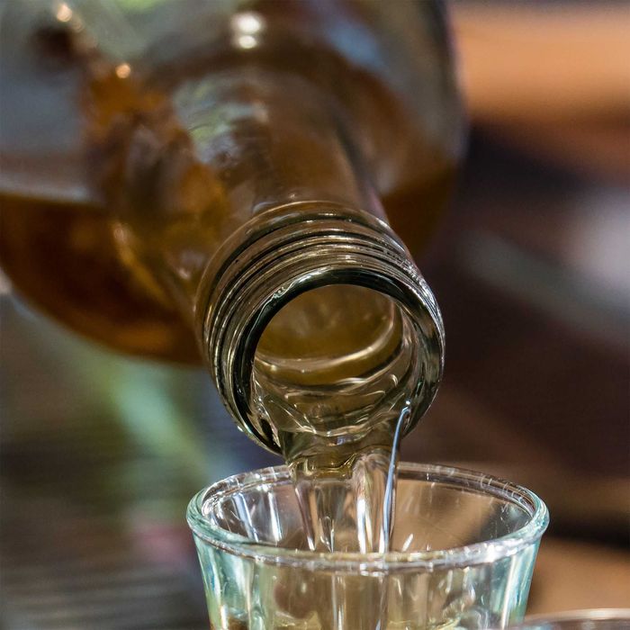 Set suport de bauturi din lemn cu 6 pahare shot, 4 cl, maro