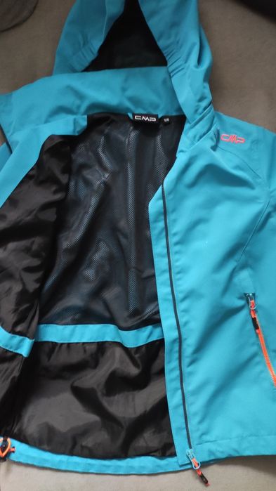 Туристически обувки и яке CMP