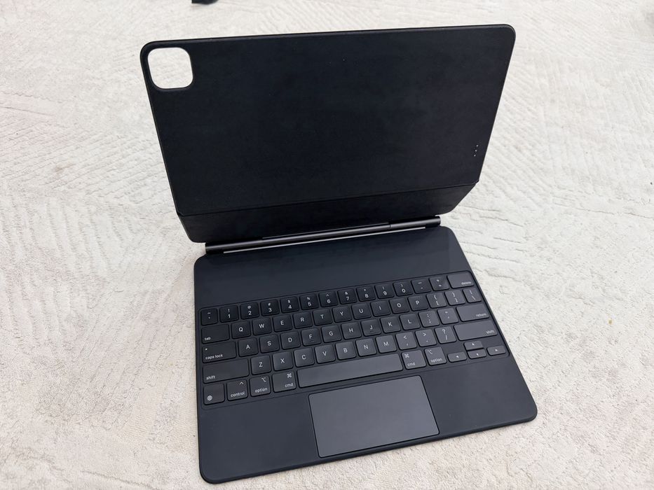 Apple magic keyboard for iPad Pro 12.9