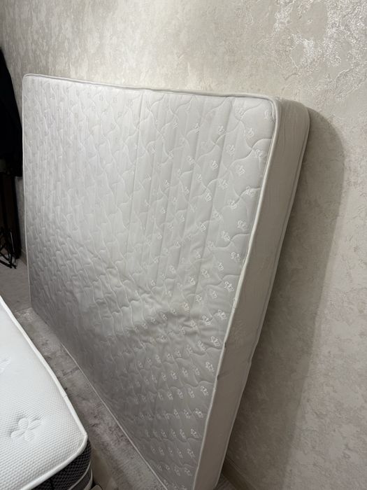 Продам матрас 2/180