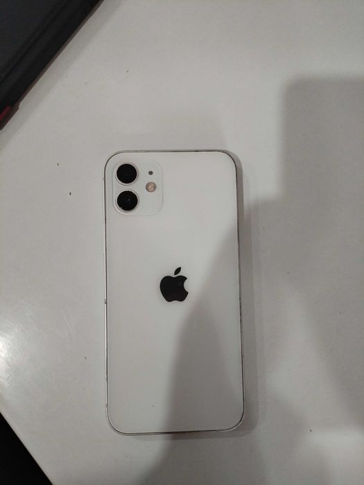 Срочно продаётся айфон 12