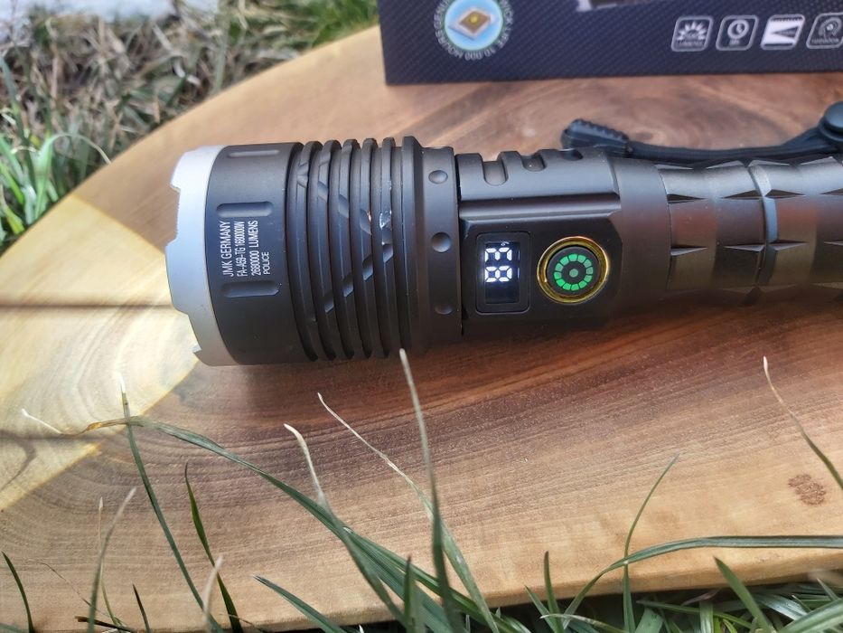 Мощен LED фенер JMK голям,USB зареждане с дисплей за заряда на батерия