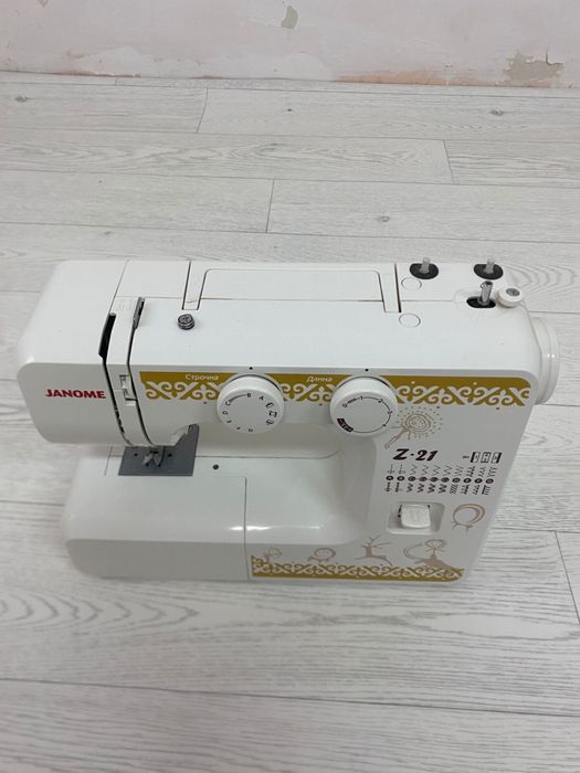 Продается швейная машина