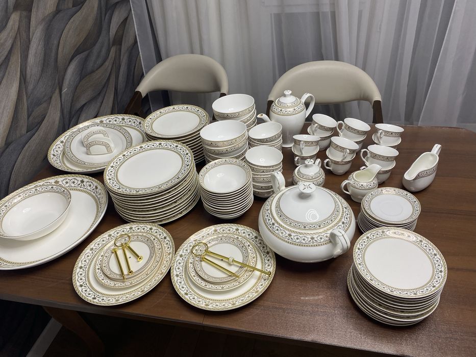 Чайно-столовый сервиз на 12 персон