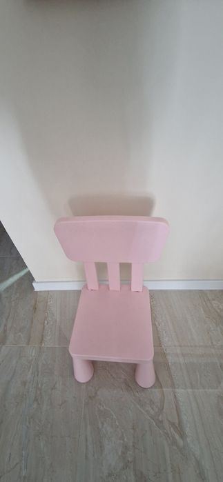 Ратанова табуретка