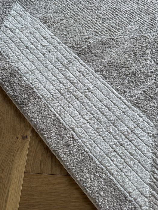 Продам ковер 3 на 3