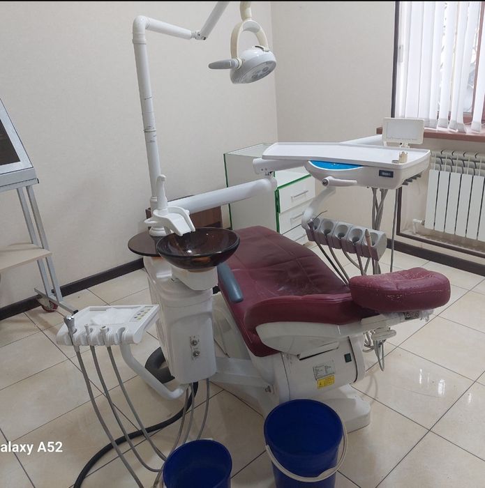 Stomatologik kreslo sotiladi.