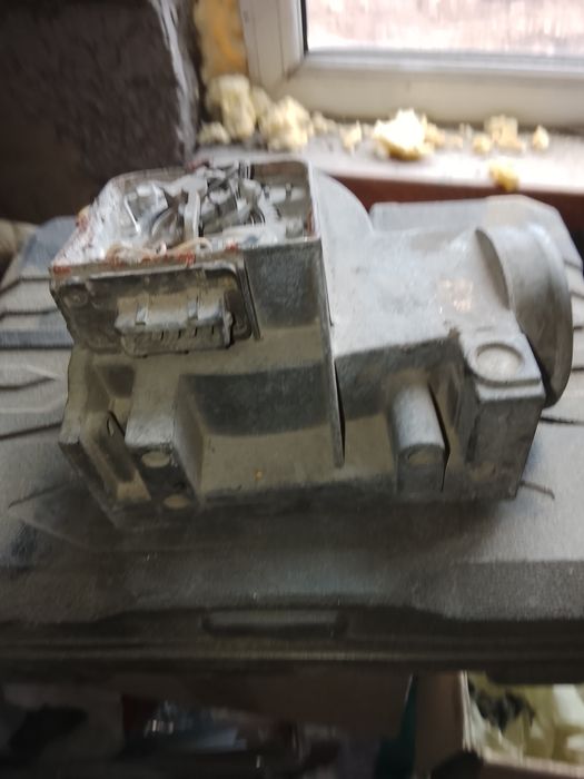 ДМРВ автомобильный б/у