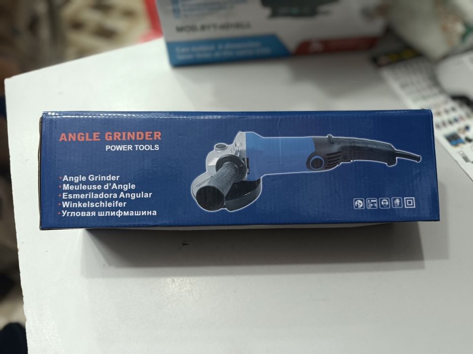 Болгарка Bosch" 1000вт