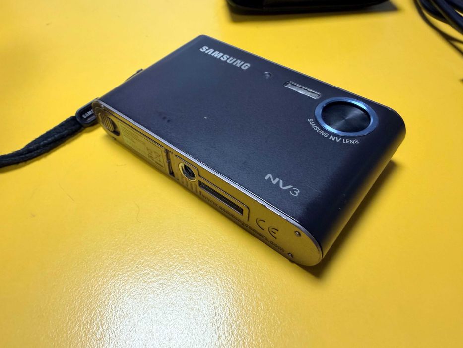 Фотоапарат Samsung NV3 7.2MP Digital Camera