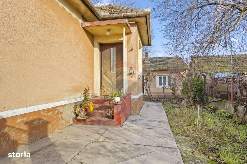 Casă de vanzare, pozitie excelenta, la intrare in Loc. Galsa