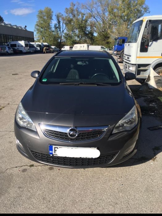 Опел астра 1.4 турбо с газ  Opel astra j 1.4 turbo