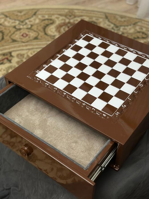 Шахматный ларец лакированый