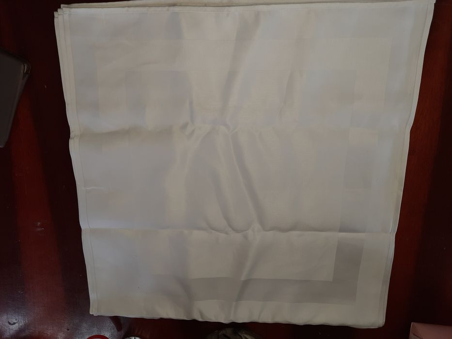 Продам салфетки ресторанные!