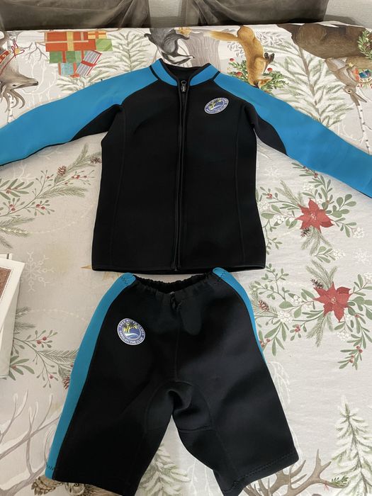 Продам костюм неопрен детский