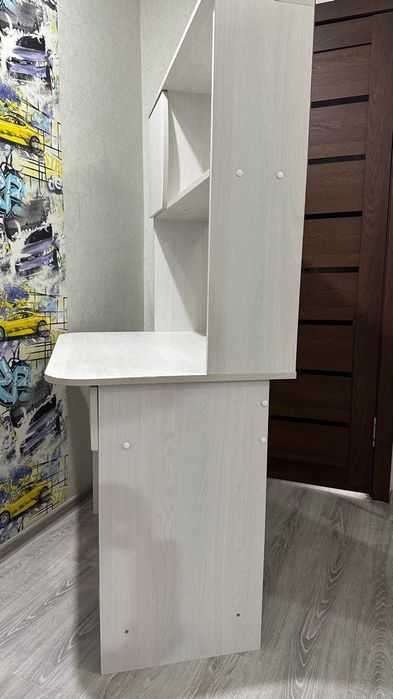 Стол компьютерный