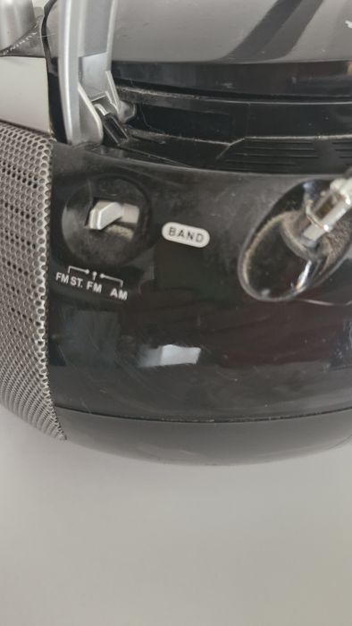Vând casetofon retro,multifuncțional. Radio,cd si casetă.