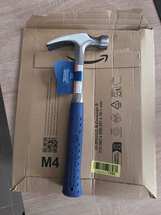 Tesla, Ciocan cu gheare ESTWING cu mâner din vinil, drept, diametru 27 mm, 560 g, șină netedă