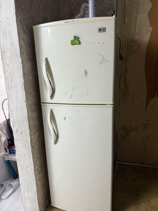 Продам холодильник