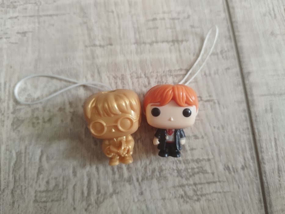 Figurine Kinder Joy 2024 Harry Potter de aur + Ron