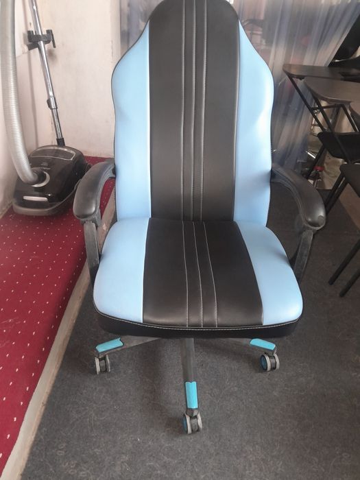 Кресло сотилади игравой