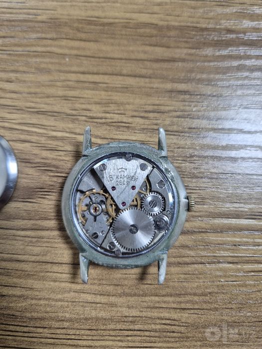 Klassik soat RAKETA