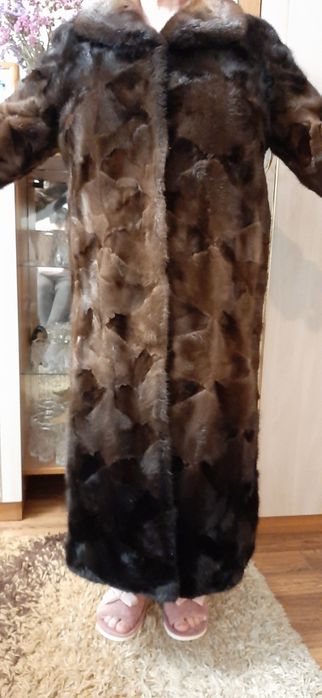 Шуба из меха норки 52размер