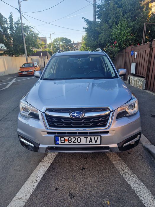 Vând subaru forester