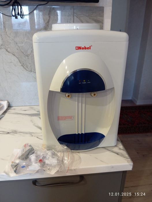 Диспенсер для воды новый продам