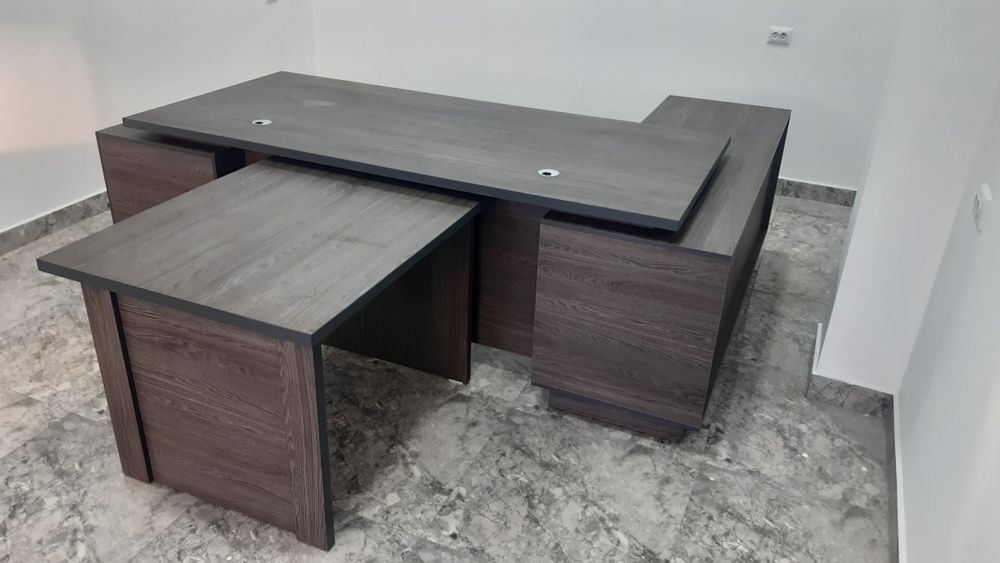 Ofis uchun mebel xolati ideal yangi 80×2.20
