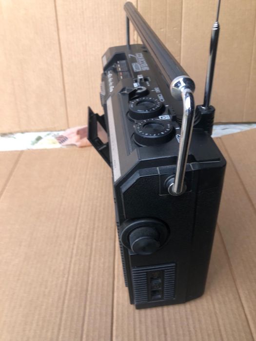 Radio Casetofon Sharp si Jvc