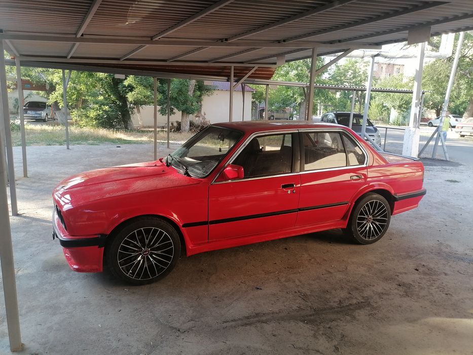 BMW E30 1986 года