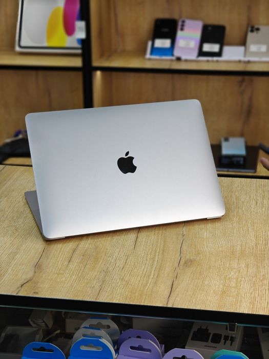 MacBook Air 13 | 2020 | 256гб | ОЗУ 8гб | Core i3 | Apple